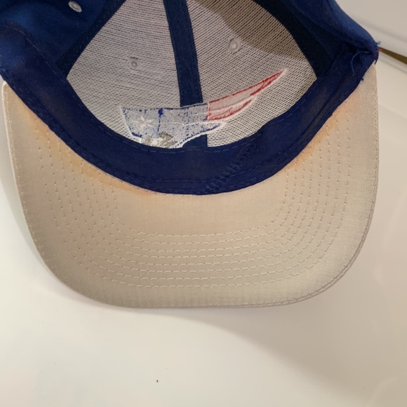 Vintage NE Patriots SnapBack Hat - Picture 6 of 9